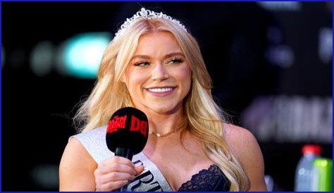 Unveiling The Truth: Elle Brooke's Height Revealed!